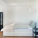 Apartment With Private Kitchen In The Heart Of Krakow, City Center
